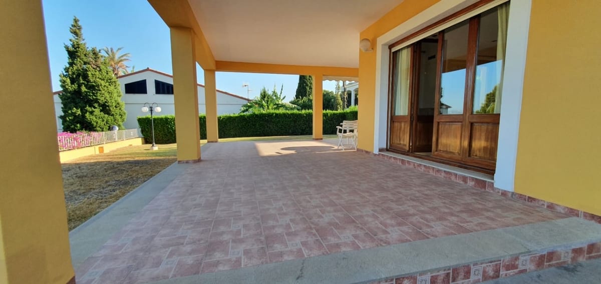 Chalet with 4 Bedrooms in Oliva Pueblo