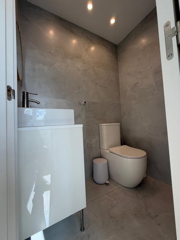 Chalet en venta en Playa Marinas, Denia: 4 habitaciones y piscina privada. - Foto 52