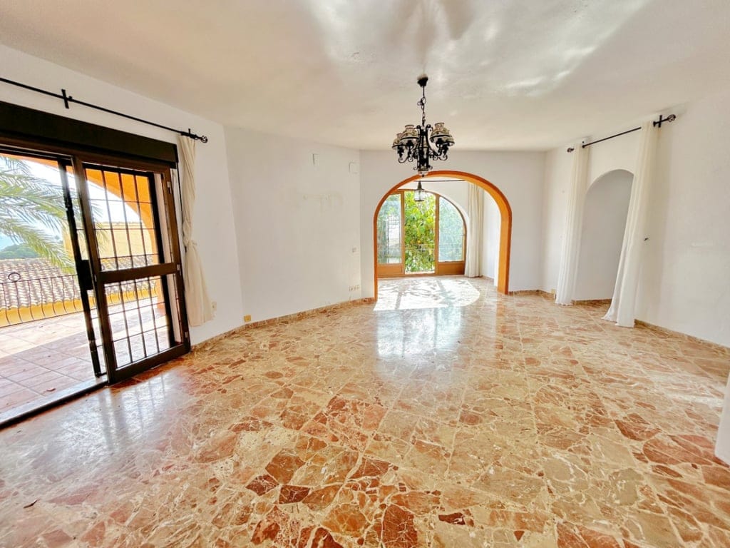 Incredible villa with sea views to renovate in Moraira – Great investment opportunity - Foto 5