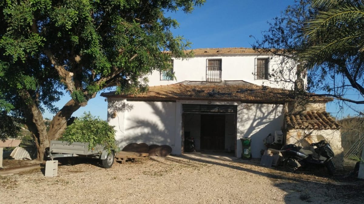 12,137 m2 plot with a habitable rustic house and beautiful views of the sea and the Peñón de Ifach - Benissa - Foto 2