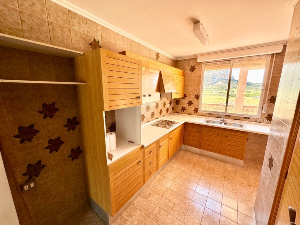 Opportunity: Building with 180 m² Garden and Rooftop with Sea Views - Foto 12