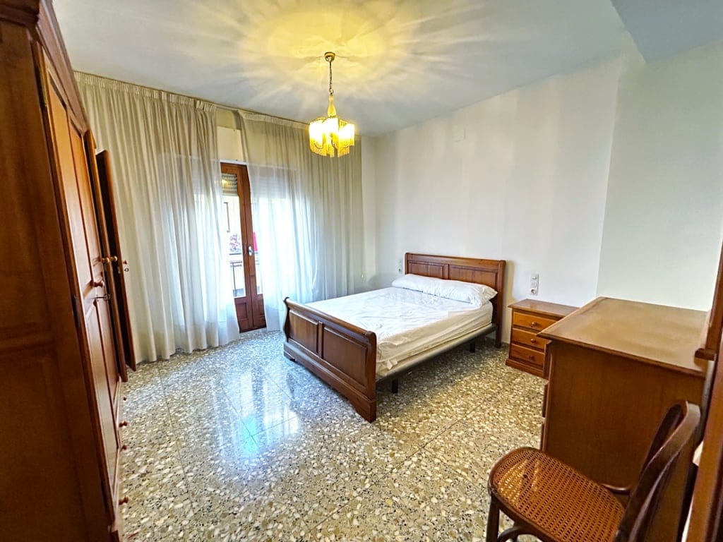 Two homes in one with 5 rooms for investment in Benissa village. - Foto 3