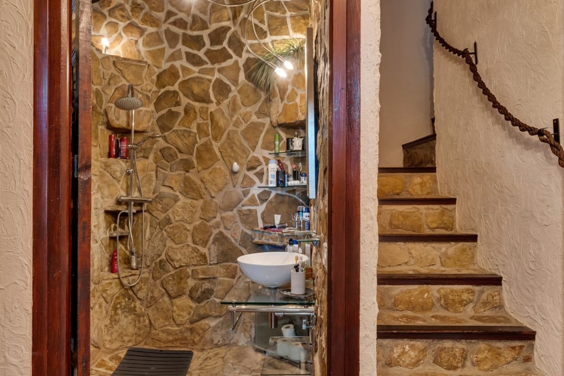 Villa met gastenappartement, volledig gerenoveerd en dicht bij het oude centrum van Jávea - Foto 22