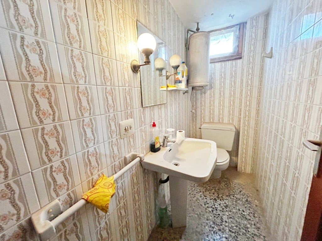 Gran oportunidad de inversión cerca del centro de Benissa – Casa adosada con garaje pra 6 coches  y gran terraza solarium - Foto 8