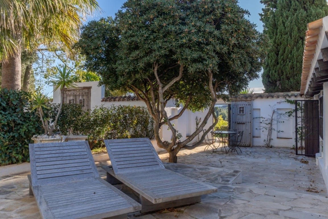 Exclusives, komplett renoviertes Anwesen mit großem Grundstück von 11.367 m2. - Foto 38