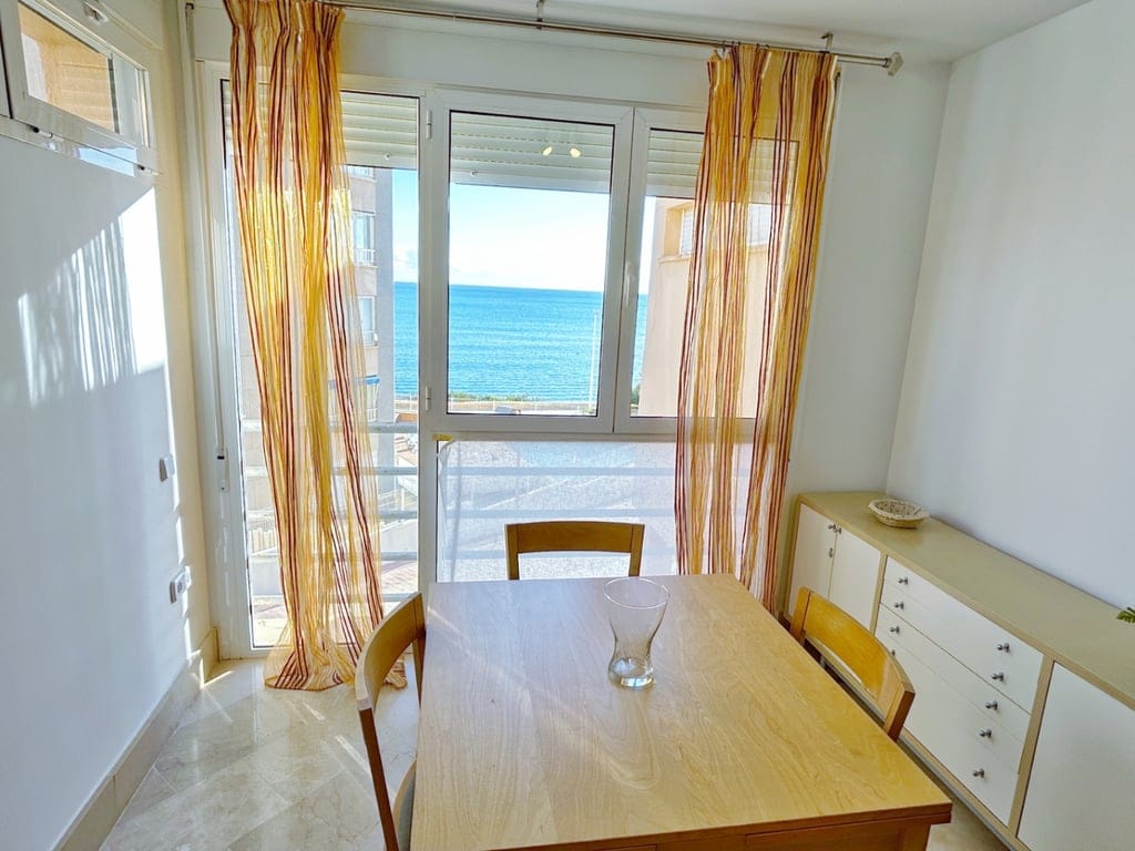 Exclusive apartment for sale on the front line of La Fossa beach in Calpe with incredible sea views. - Foto 4