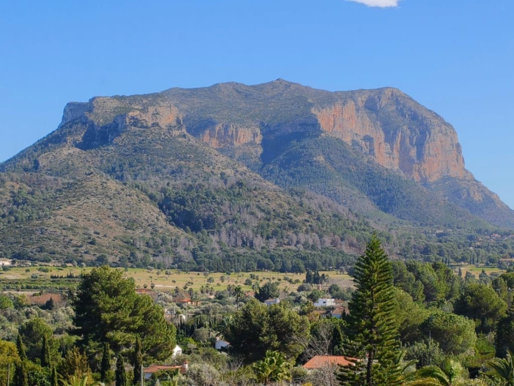 Estilo de vida mediterráneo en su máxima expresión – Exclusiva finca en el campo de golf La Sella - Foto 2