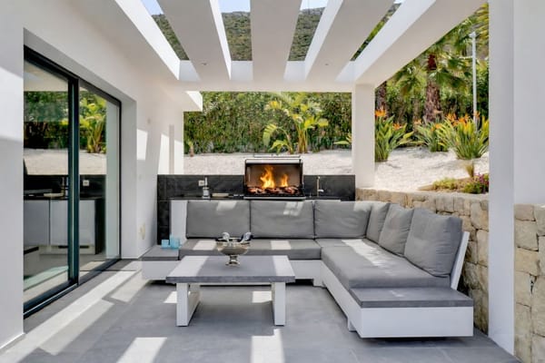 ¡Espectacular villa (2023) con privacidad y materiales de alta calidad! - Foto 14