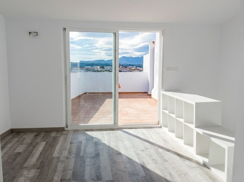 Exquisiet Mediterraan Dorpshuis – Ibicencaanse Charme in Benitachell Prijs: €397.000 | Locatie: Hart van Benitachell Centro - Foto 7