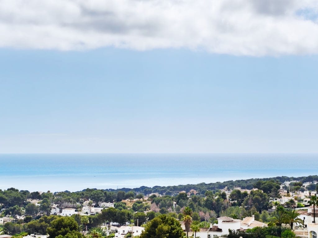 Luxury Villa for Sale with Pool and Sea Views in Pinar del Advocat - Foto 38