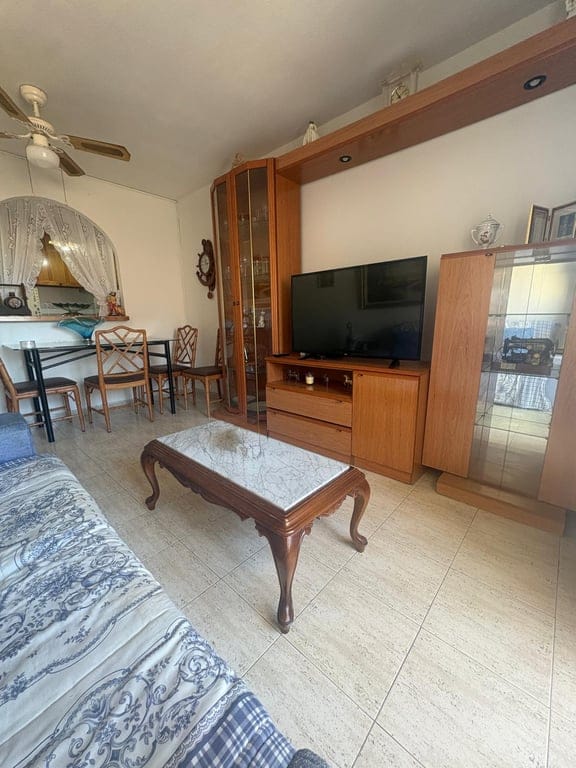Apartamento en venta de 2 dormitorios en Torrevieja, Alicante. - Foto 8