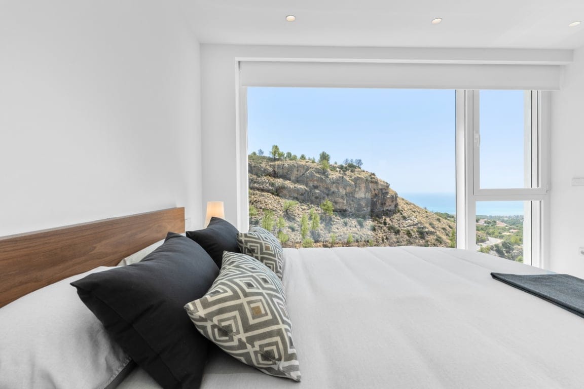 BLANC-19: Luxury Villa in Altea Ready to Move In | 4 Floors, Triple Garage, and Panoramic Views - Foto 19