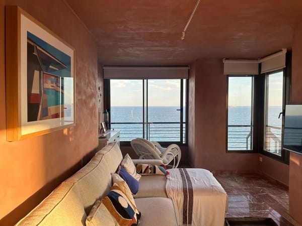 Refuge exclusif sur la Méditerranée : 7e étage en première ligne de Levante - Foto 3