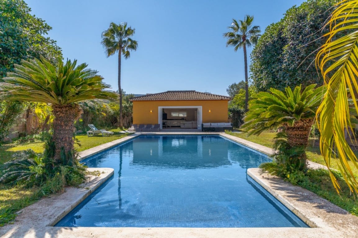 Villa in einer außergewöhnlichen ruhigen Lage, mit weitem Blick und großem Potenzial. - Foto 34