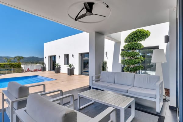 Exclusiva villa moderna con impresionantes vistas abiertas en una demandada zona de Jávea - Foto 48