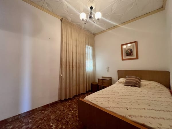 Magnífica casa con garaje para varios vehículos - Foto 14