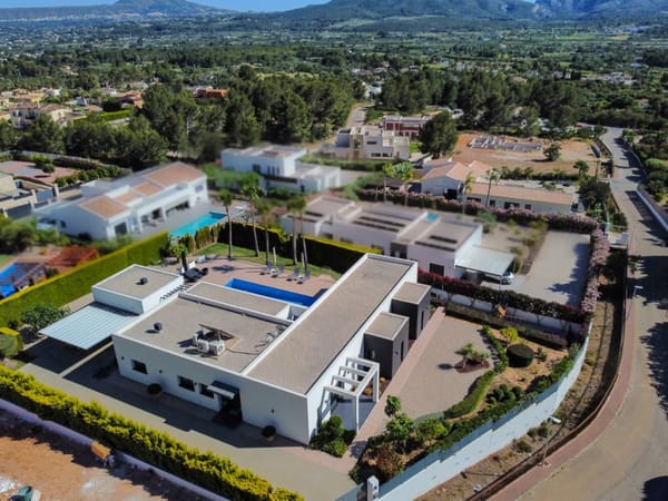 Exclusiva villa moderna con impresionantes vistas abiertas en una demandada zona de Jávea - Foto 68