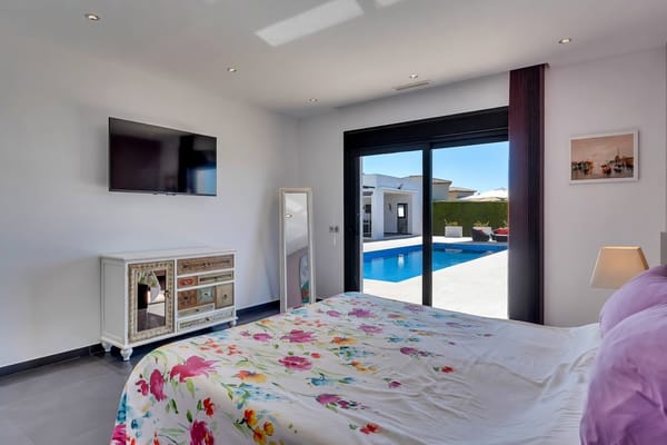 Exclusiva villa moderna con impresionantes vistas abiertas en una demandada zona de Jávea - Foto 33