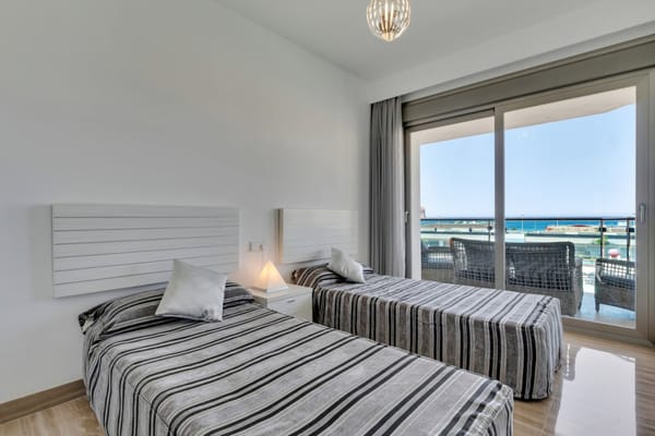 Apartamento en privilegia ubicacion con impresionantes vistas mar - Foto 28