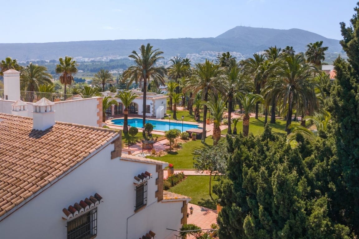 Large Villa with guest house in Jávea and plot 5.835m2 - Foto 7