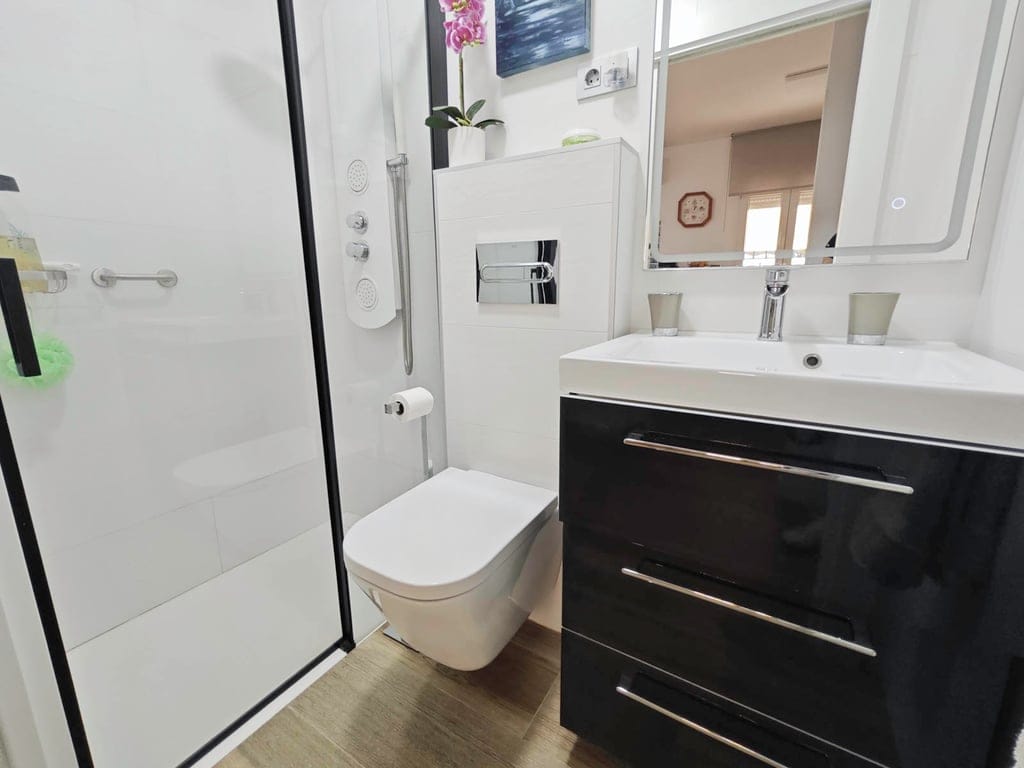 4 bedroom villa in Las Marinas, in the area of Las Brisas - Foto 9