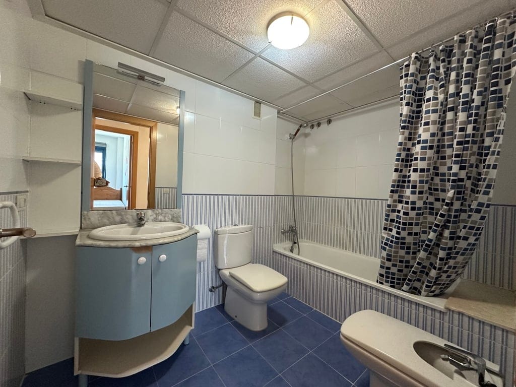 Apartment for sale with 3 bedrooms in Denia, Alicante. - Foto 14