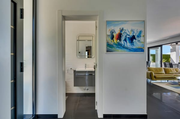 Exclusiva villa moderna con impresionantes vistas abiertas en una demandada zona de Jávea - Foto 27