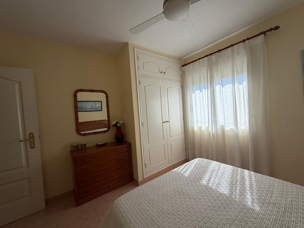 Ground floor with private garden for sale with 2 bedrooms in Playa de les Marines, Denia. - Foto 24