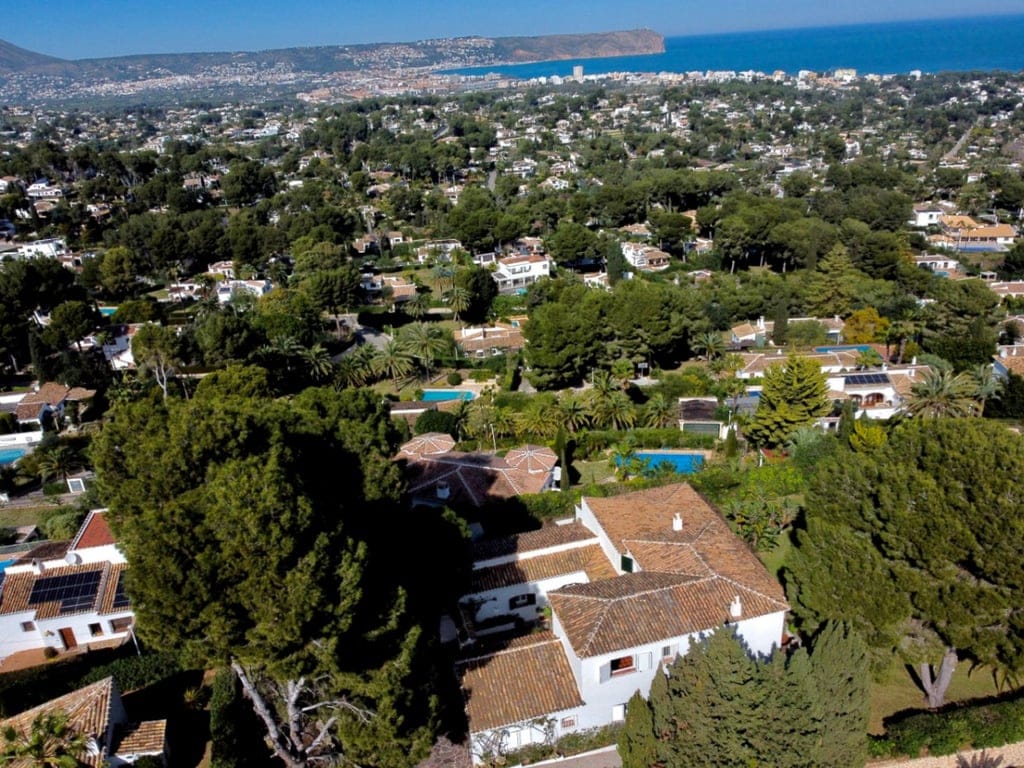 Stunning villa with amazing sea views in the El Tosalet urbanization. - Foto 50