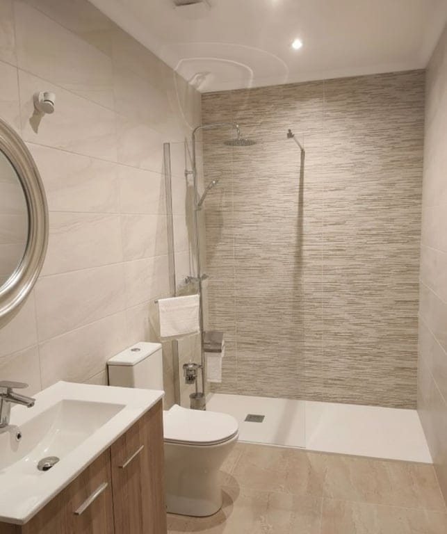 VILLA PRESTIGIOSA EN JÁVEA: VISTAS AL MAR, APARTAMENTO PRIVADO, ENERGÍA SOLAR Y LUJO DE SPA - Foto 9