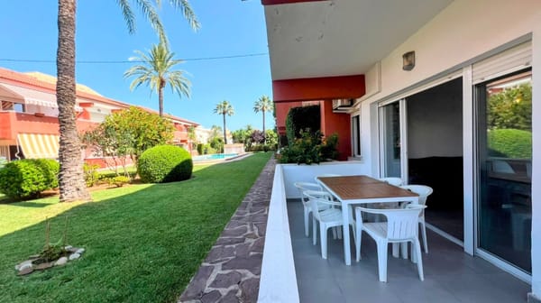 Elegante apartamento de 3 habitaciones con terraza y parking a solo 250 m de la playa. - Foto 2