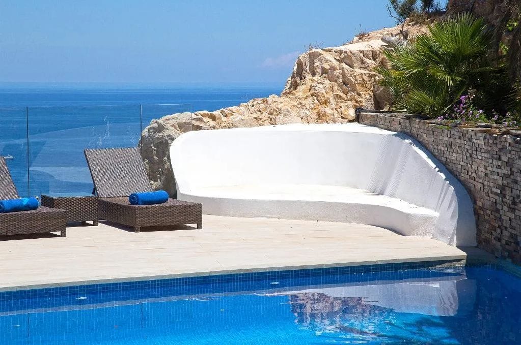 Luxurious modern frontline villa with stunning sea views - Foto 40