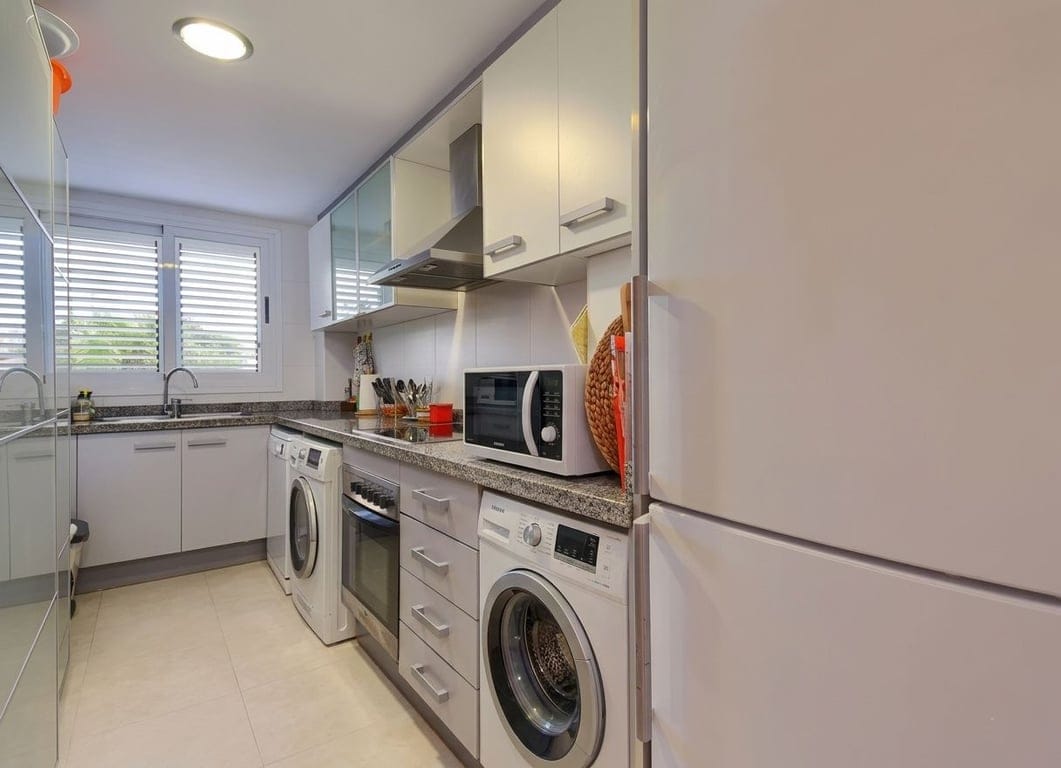 Nowoczesne mieszkanie z 3 sypialniami przy Alei Auguście, Jávea | Zaledwie krok od morza - Foto 11