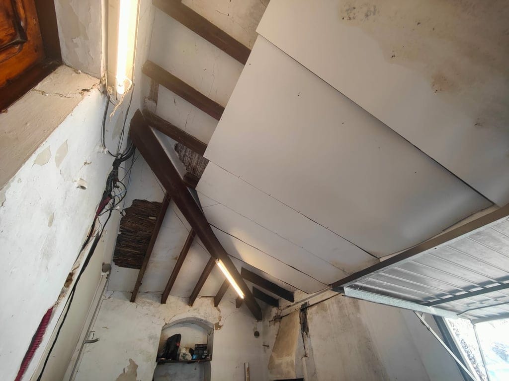 12,137 m2 plot with a habitable rustic house and beautiful views of the sea and the Peñón de Ifach - Benissa - Foto 29