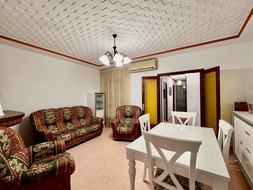 Spacious 3-bedroom apartment in Pedreguer