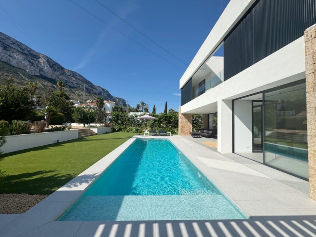 Villa mit Blick auf den Montgó, Energieeffizienz A und beheiztem Pool – Denia - Foto 15