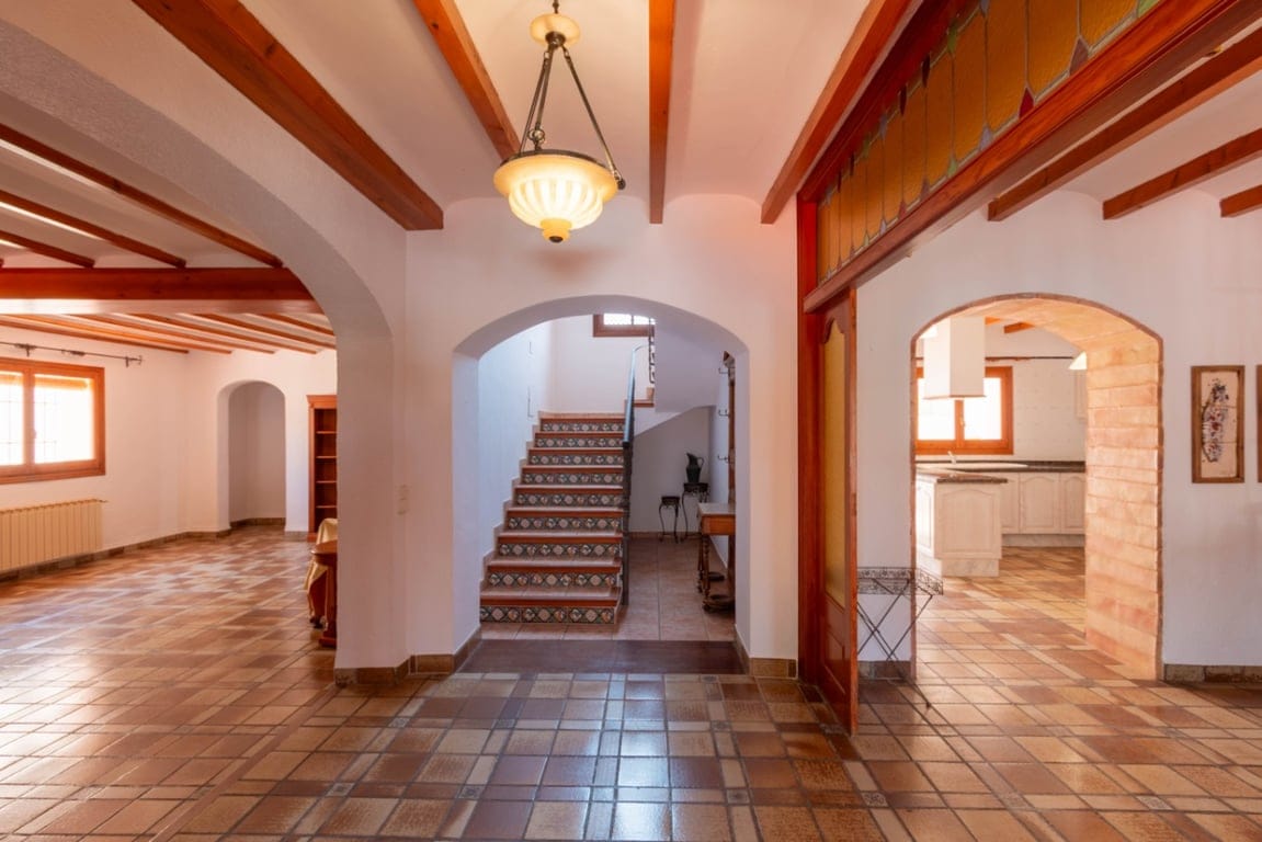 Villa mit 5 Schlafzimmern in Gata de Gorgos zur Langzeitmiete verfügbar. - Foto 4