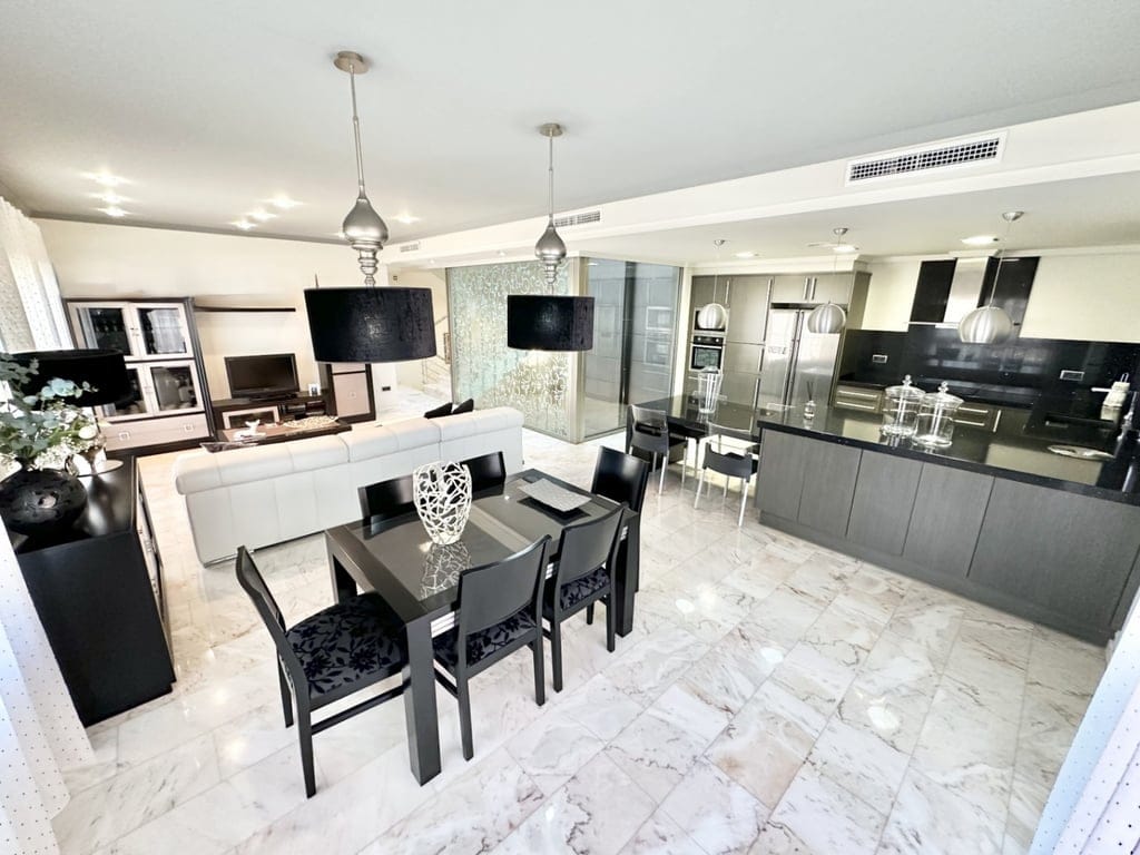 Raum, Licht und Design in einem einzigartigen Haus in Pego - Foto 20