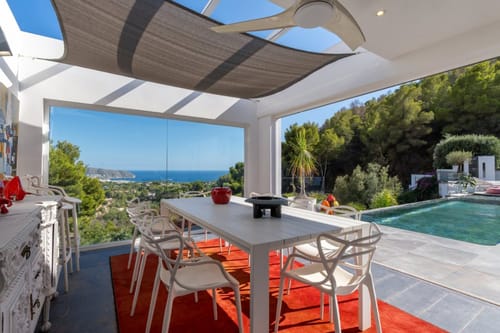 Stunning villa with panoramic sea views near Moraira