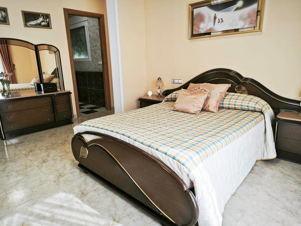 Villa of 270 m2 with pool for sale in Pedreguer, residential area a stone's throw from the center - Foto 9