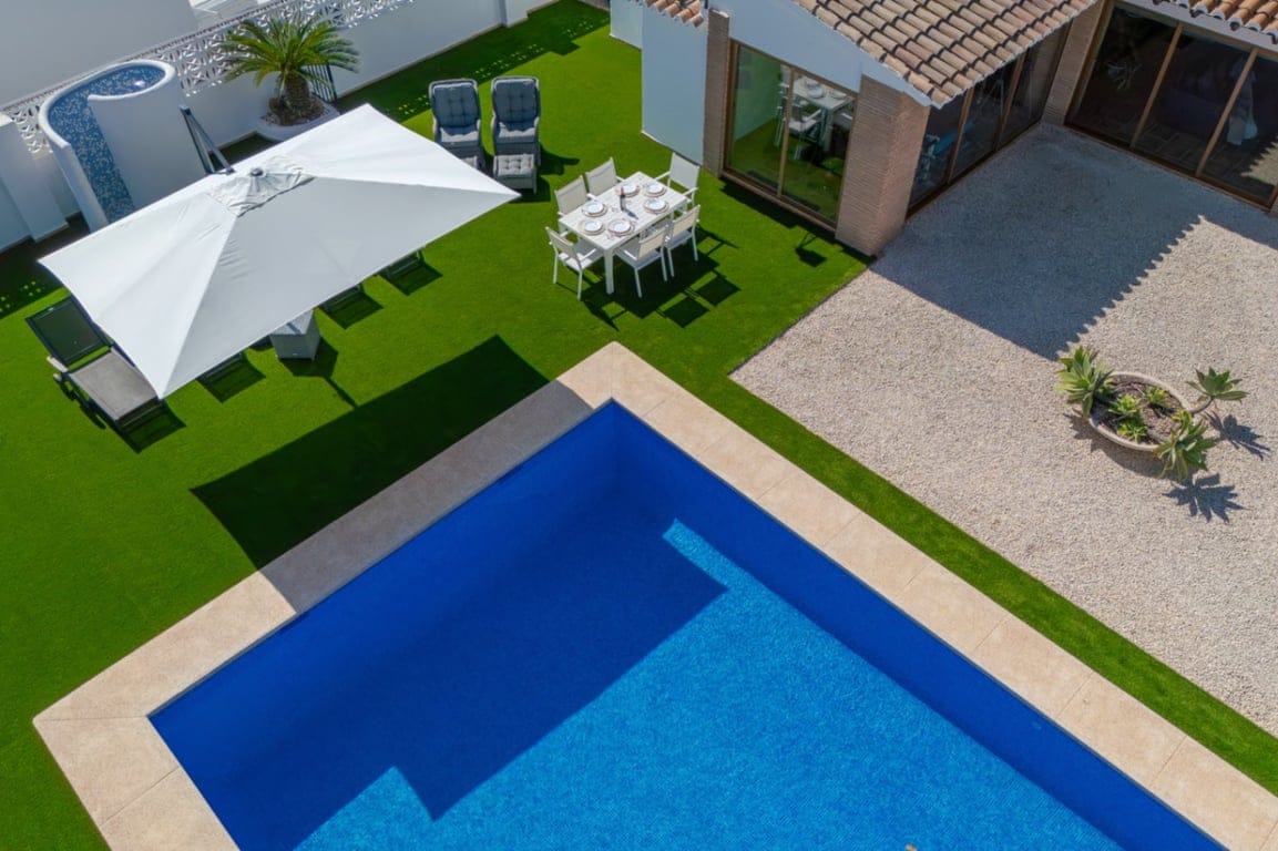 Rare Estate in Calpe: Renovated Luxury Villa + Guest House on a Massive 2,100 m² Plot! - Foto 4
