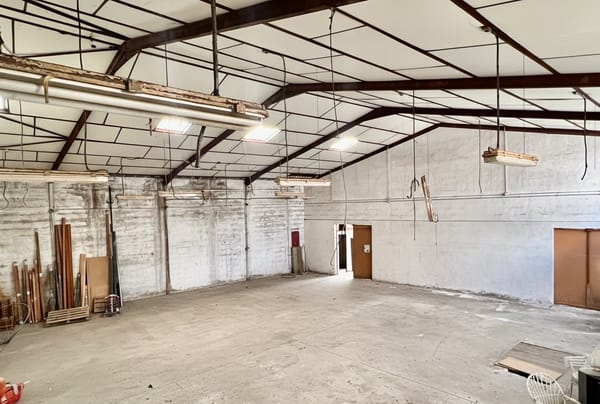 CHALET CON PISCINA, PARKING Y NAVE INDUSTRIAL EN VENTA - Foto 13