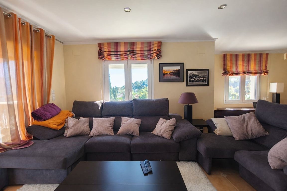 Villa de 3 dormitorios, apartamento de invitados y vistas al mar en el Montgó, Dénia - Foto 10