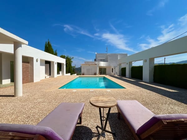 Villa en Pedreguer con fantásticas vistas panorámicas - Foto 1