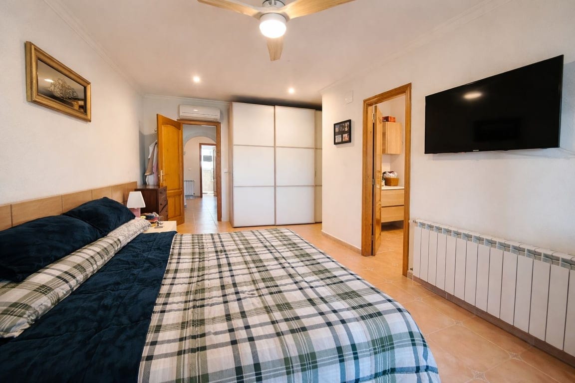 Villa de 3 dormitorios, apartamento de invitados y vistas al mar en el Montgó, Dénia - Foto 36