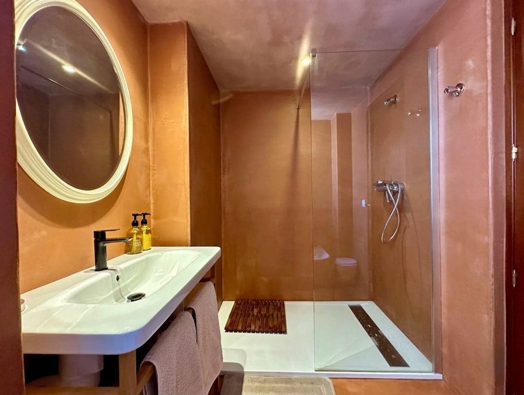 Exclusive Refuge over the Mediterranean: 7th Floor on the First Line of Levante - Foto 6