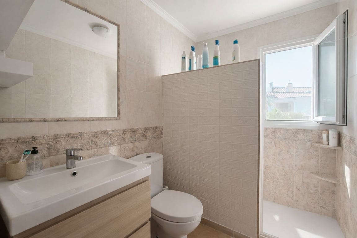 Villa de 3 dormitorios, apartamento de invitados y vistas al mar en el Montgó, Dénia - Foto 19