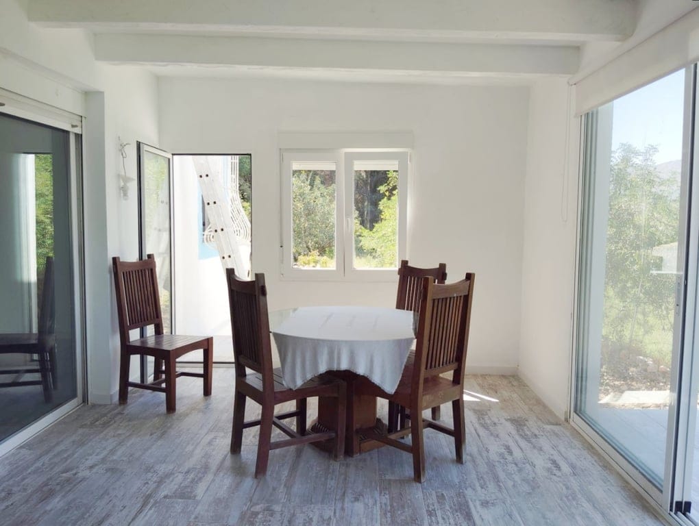 Renovated country house in Parcent: tranquility, fenced plot, nature, and comfort in a privileged setting. - Foto 12