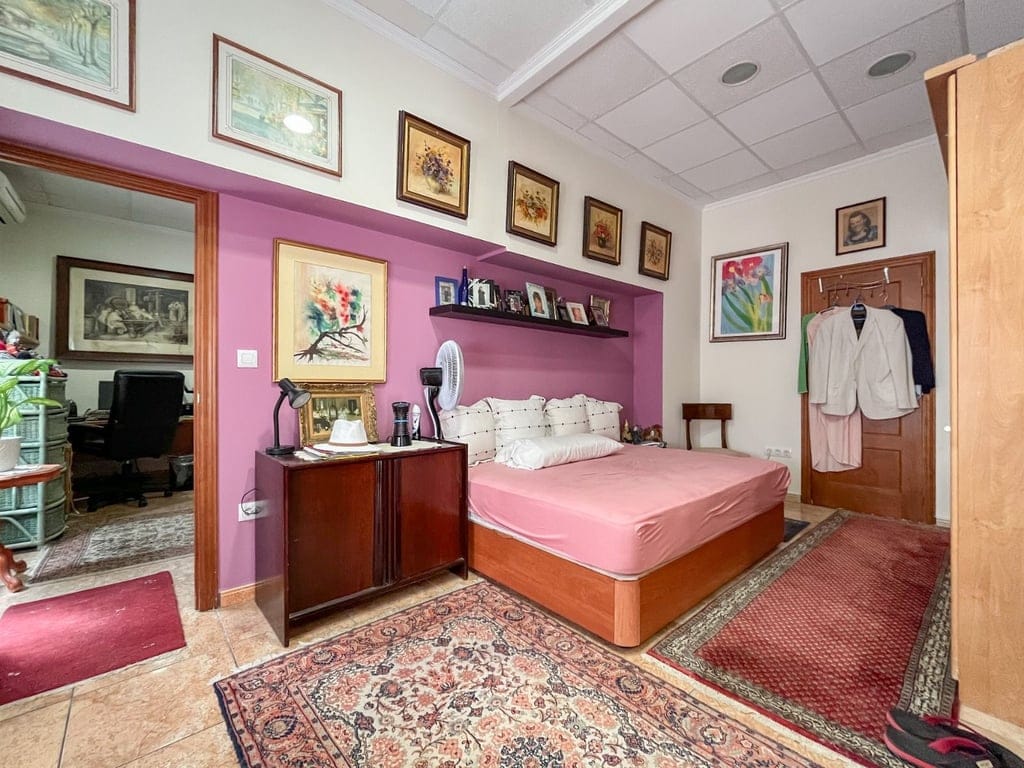 House for sale in Dénia with an active restaurant license in Las Marinas, 500 m from the sea. - Foto 27