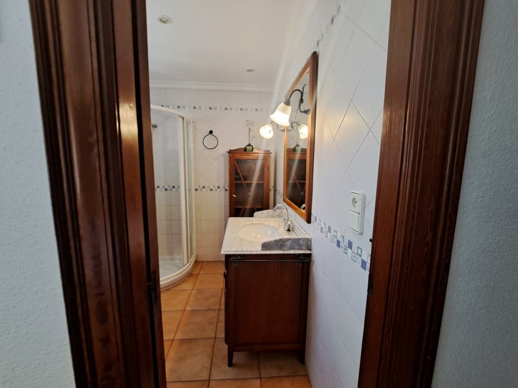 Property Title for Sale - Foto 13